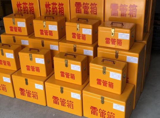 富拉尔基玻璃钢雷管箱的使用寿命一般是多少？